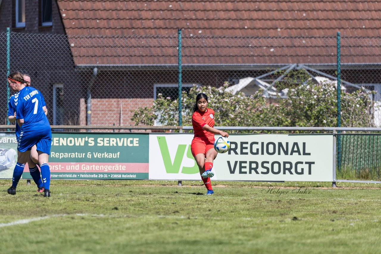 Bild 217 - F TSV Zarpen - Holstein Kiel II : Ergebnis: 2:6
